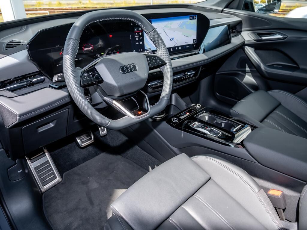 Image about Audi Q6 SUV e-tron e-tron quattro