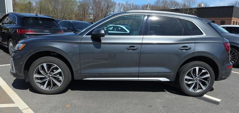 2023 Audi Q5 45 Premium Plus's photo