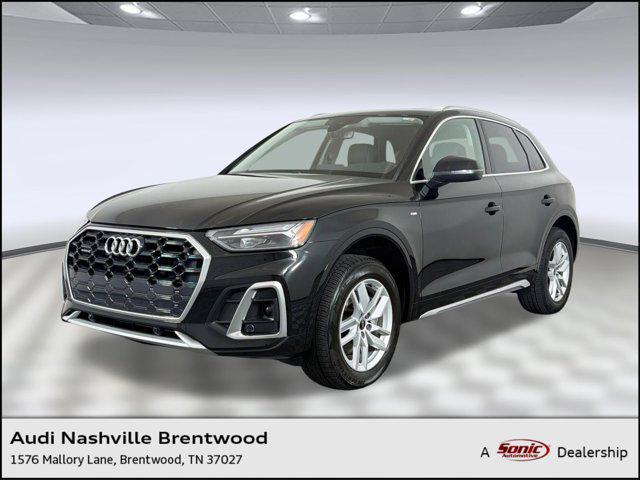 2023 Audi Q5 45 Premium's photo