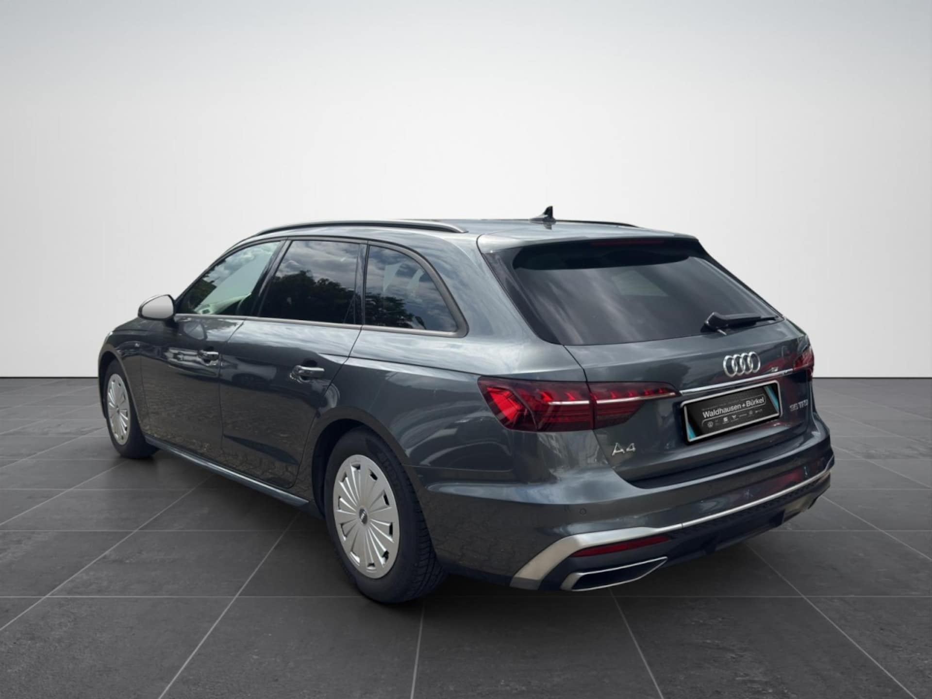 Audi A4 Avant S line