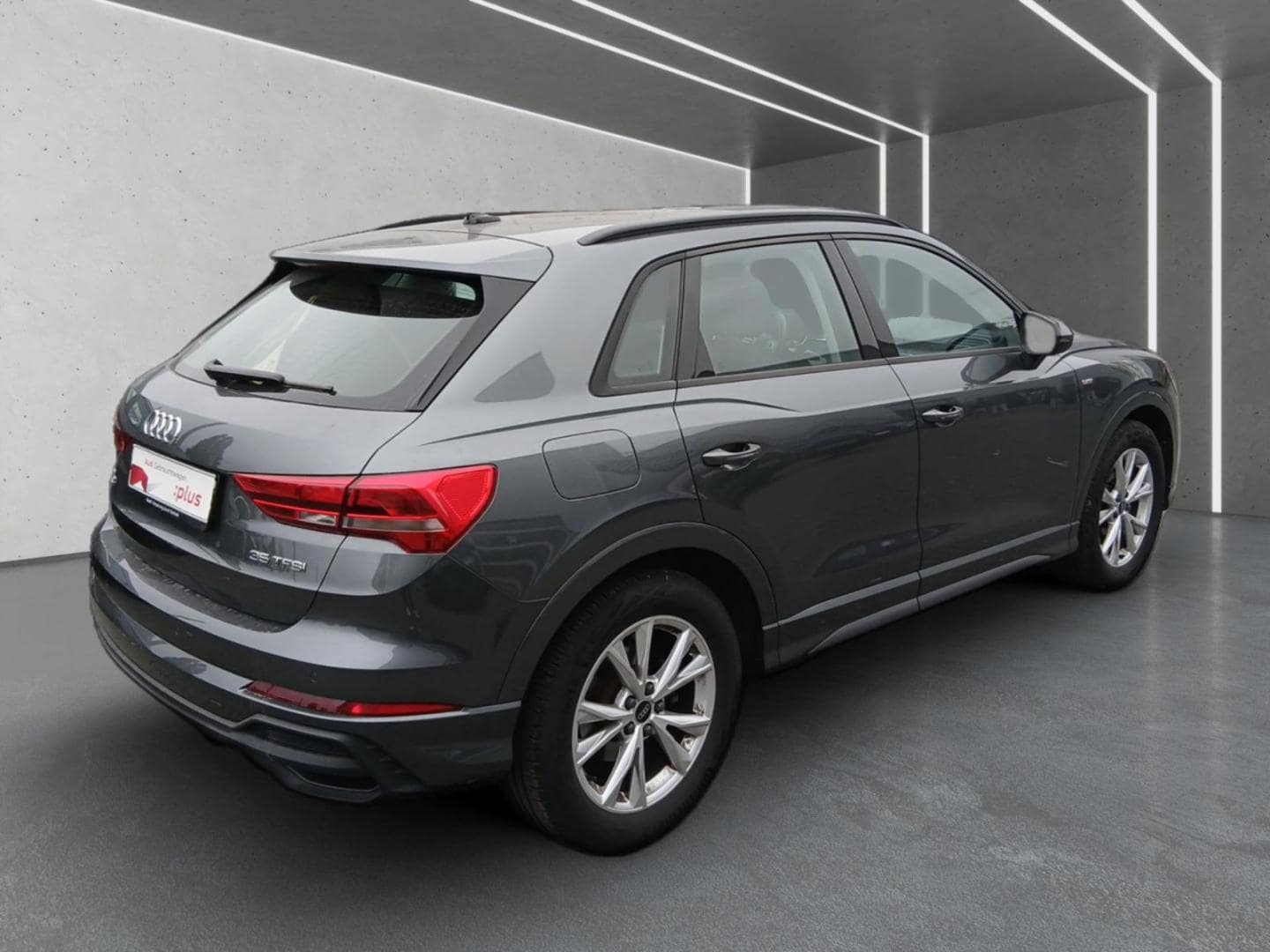 Bild über Audi Q3 TFSI 110 kW S tronic - für weitere Informationen kontaktieren Sie den Audi Partner