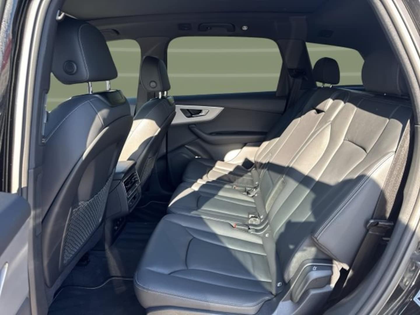 Bild über Audi Q7 SUV TFSI e S line business TFSI e quattro 290 kW tiptronic - für weitere Informationen kontaktieren Sie den Audi Partner