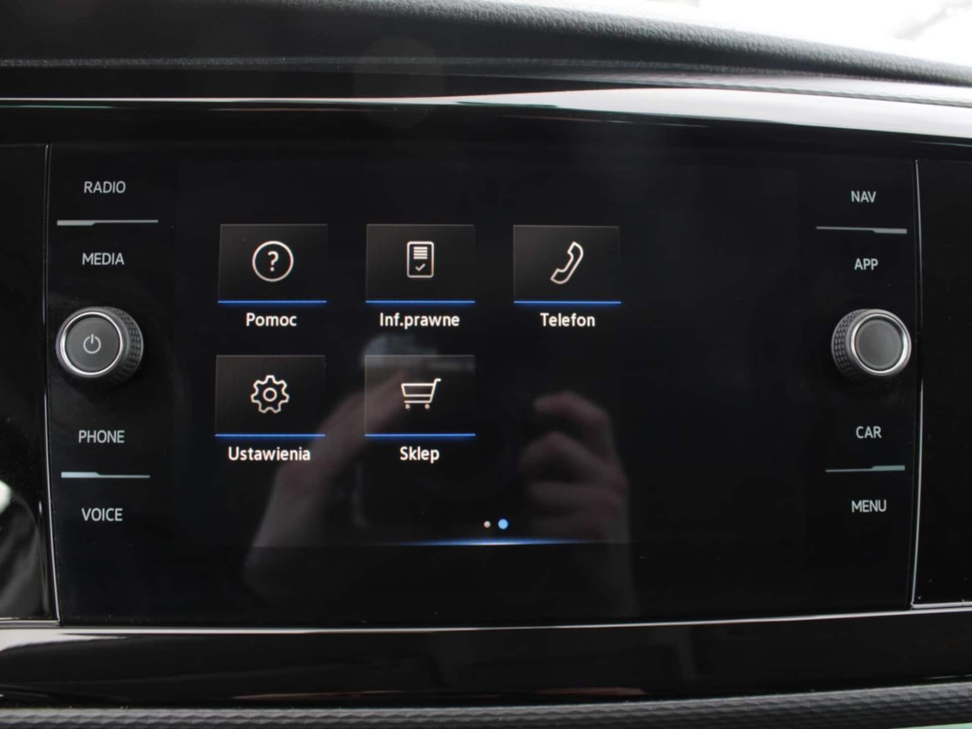 Volkswagen Caravelle 6.1 długi roztaw osi SE