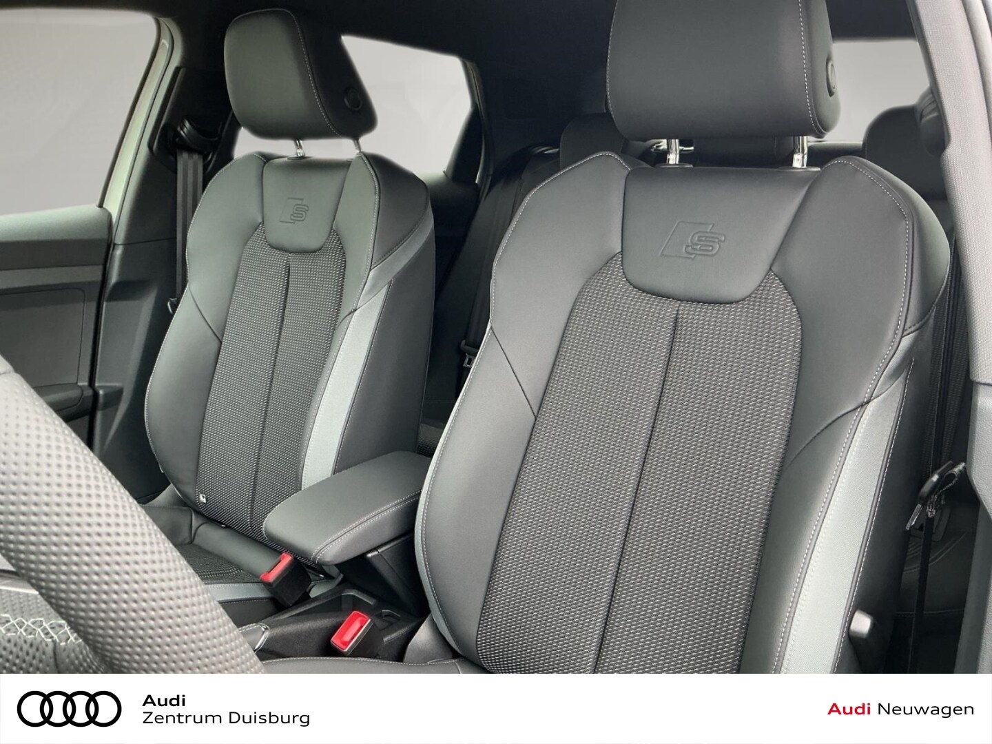 Bild über Audi A1 allstreet 30 TFSI S tronic - für weitere Informationen kontaktieren Sie den Audi Partner
