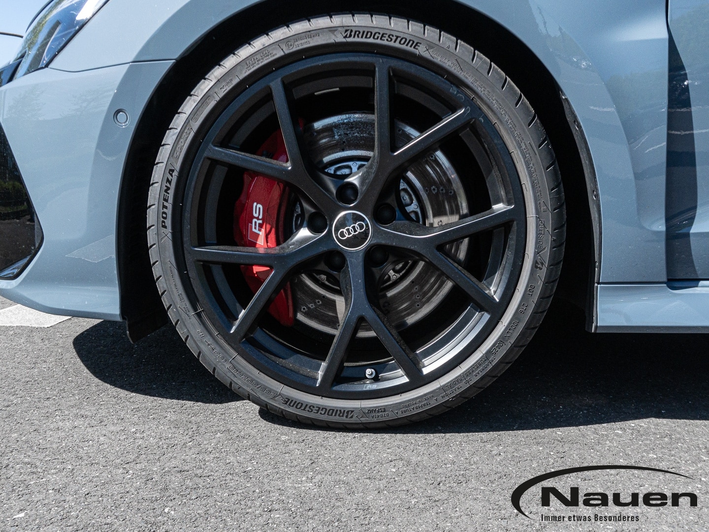 Bild über Audi RS 3 Sportback TFSI quattro S tronic - für weitere Informationen kontaktieren Sie den Audi Partner