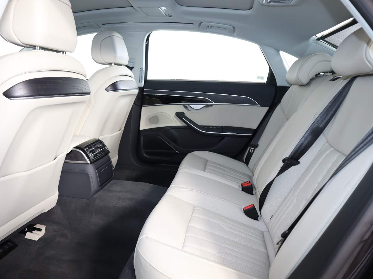2025 Audi A8 Base - Photo 15