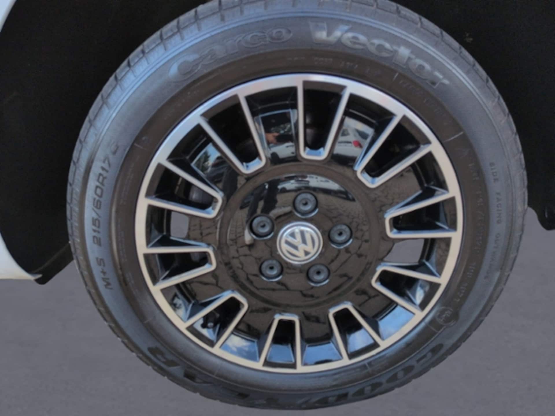 Volkswagen T6.1 Caravelle langer Radstand Trendline