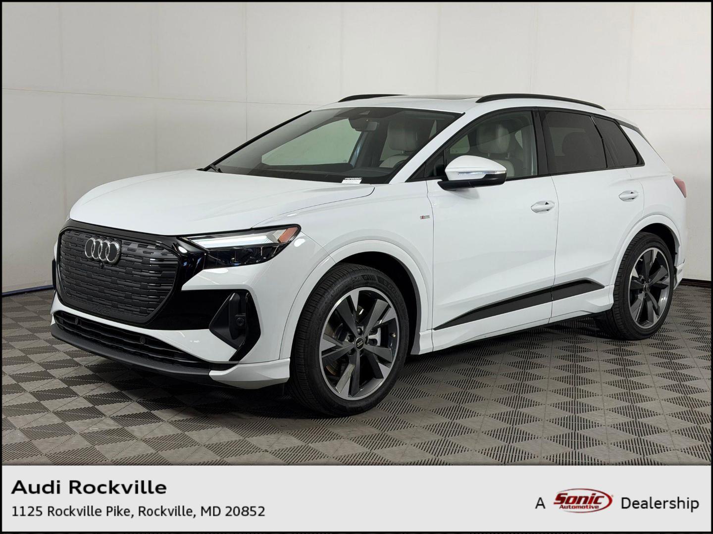 2024 Audi Q4 e-tron 55 Premium quattro's photo