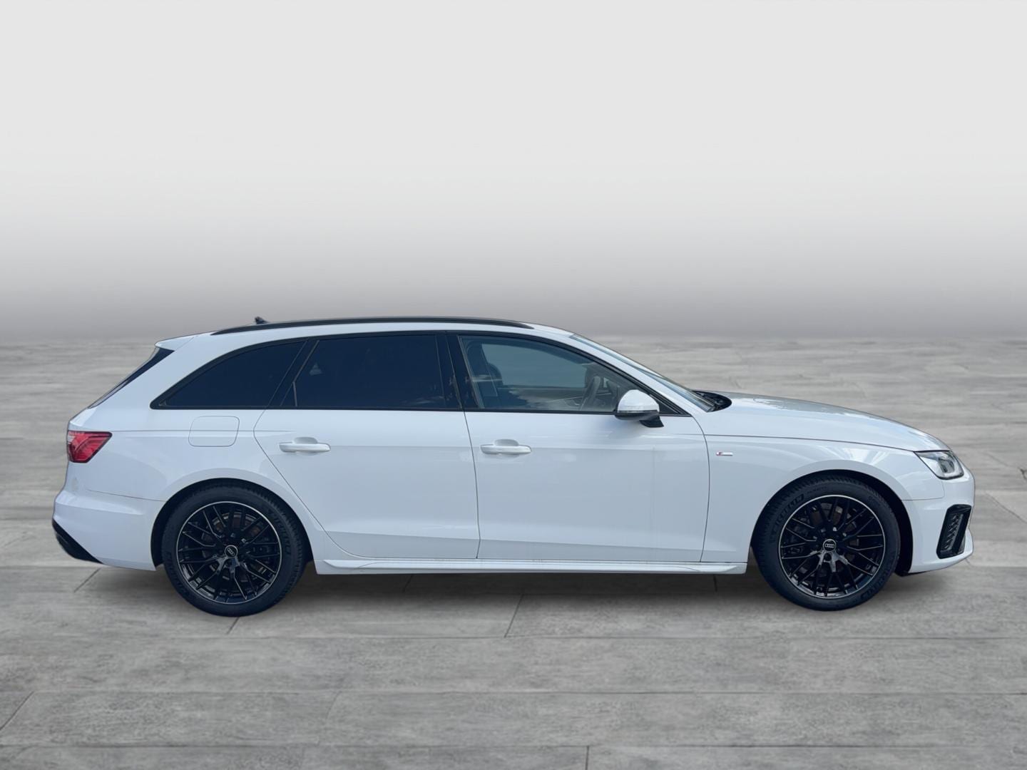 Bild über Audi A4 Avant S line 35 TDI S tronic - für weitere Informationen kontaktieren Sie den Audi Partner