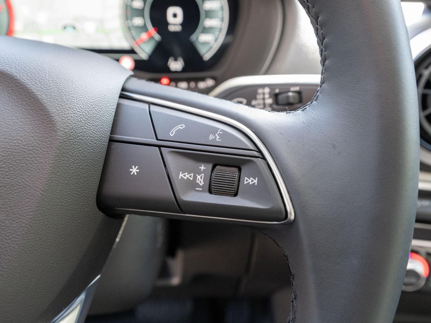 Bild über Audi Q2 S line 35 TDI quattro S tronic - für weitere Informationen kontaktieren Sie den Audi Partner
