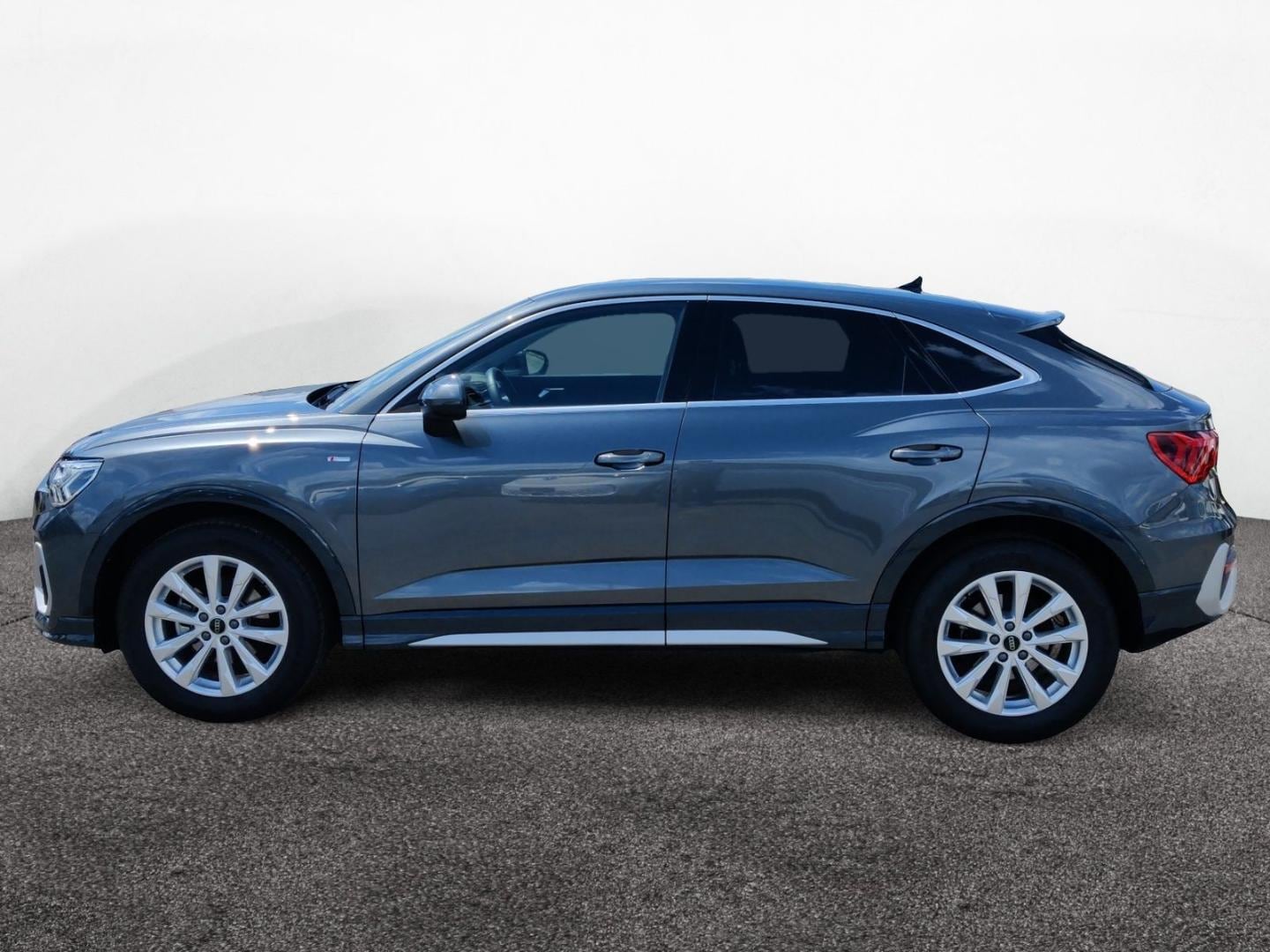 Bild über Audi Q3 Sportback S line 35 TFSI S tronic - für weitere Informationen kontaktieren Sie den Audi Partner