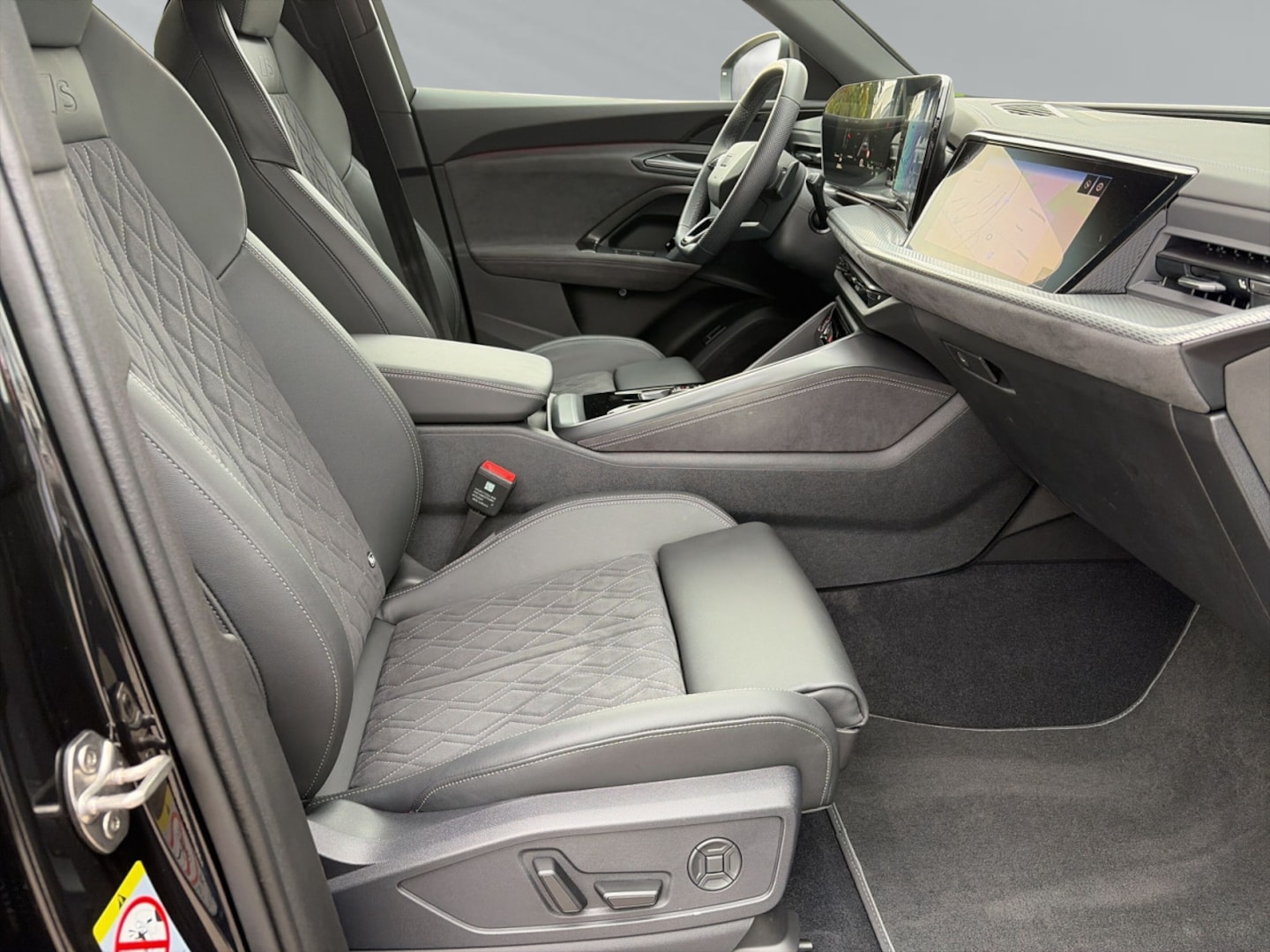 Bild über Audi Q5 Sportback TFSI quattro 150 kW S tronic - für weitere Informationen kontaktieren Sie den Audi Partner