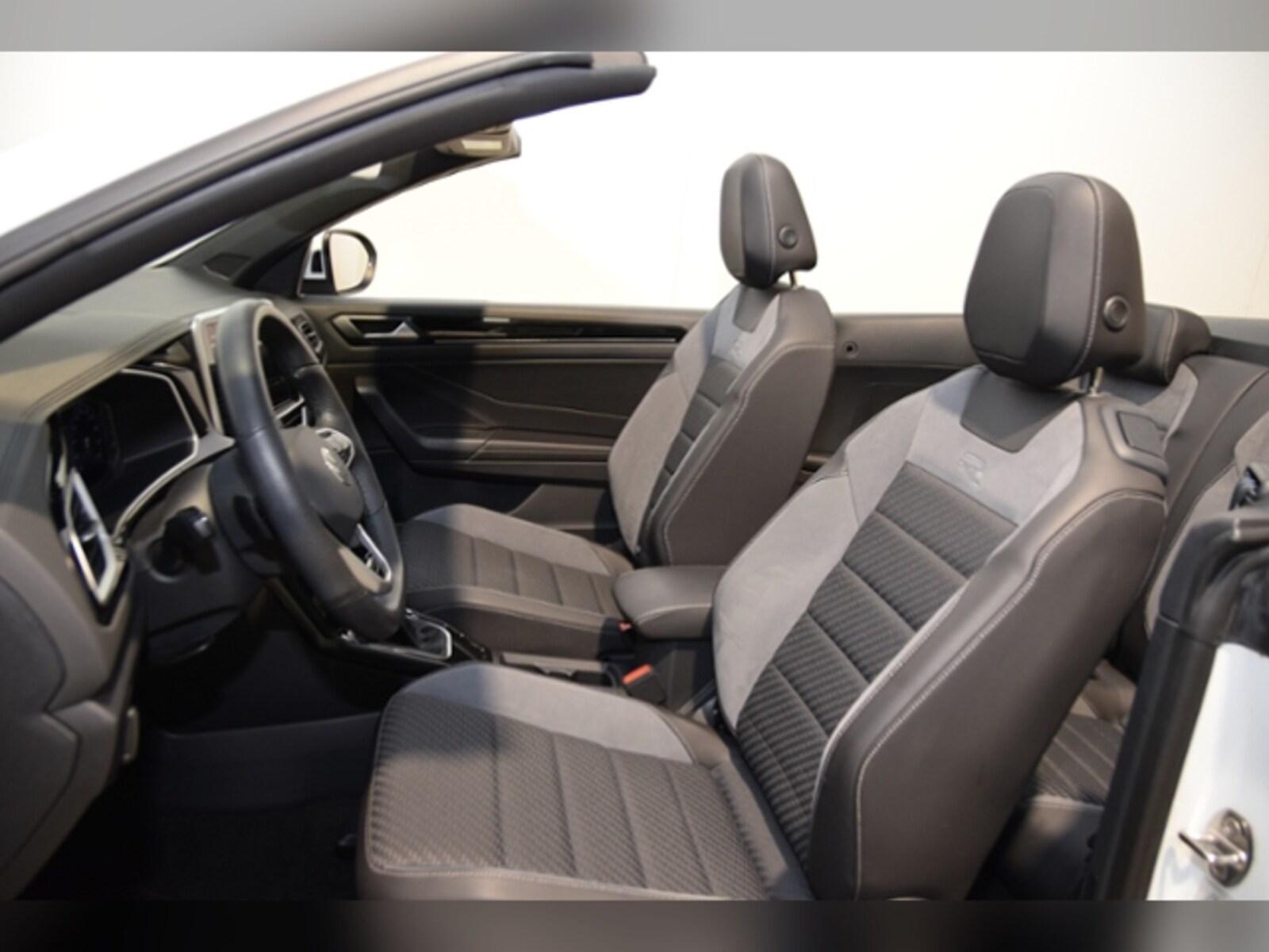 Volkswagen T-Roc Cabriolet – Bild 11