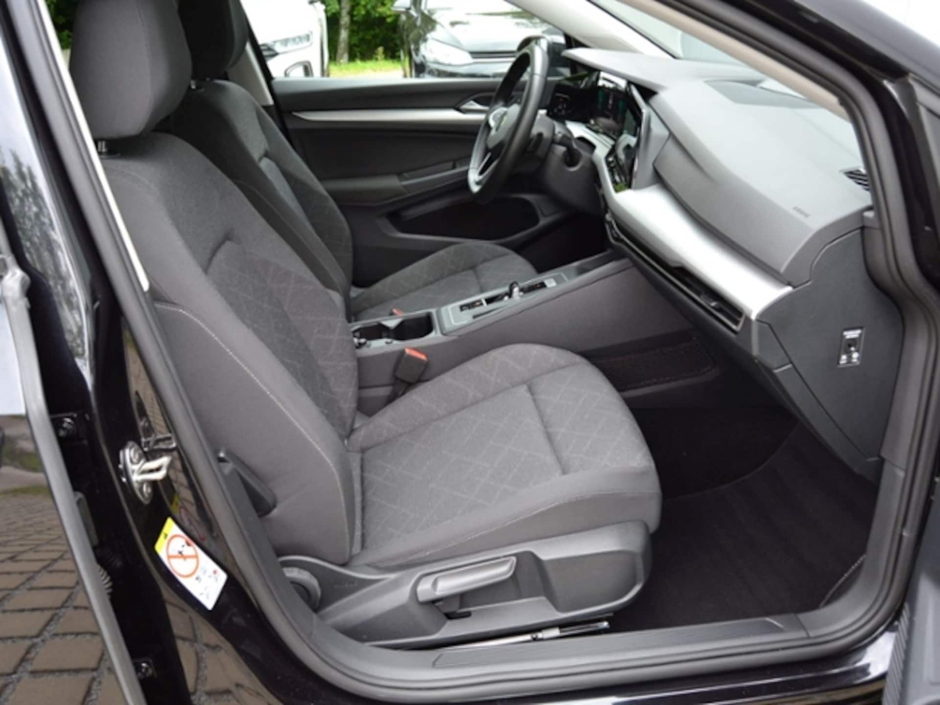 Volkswagen Golf Variant Life