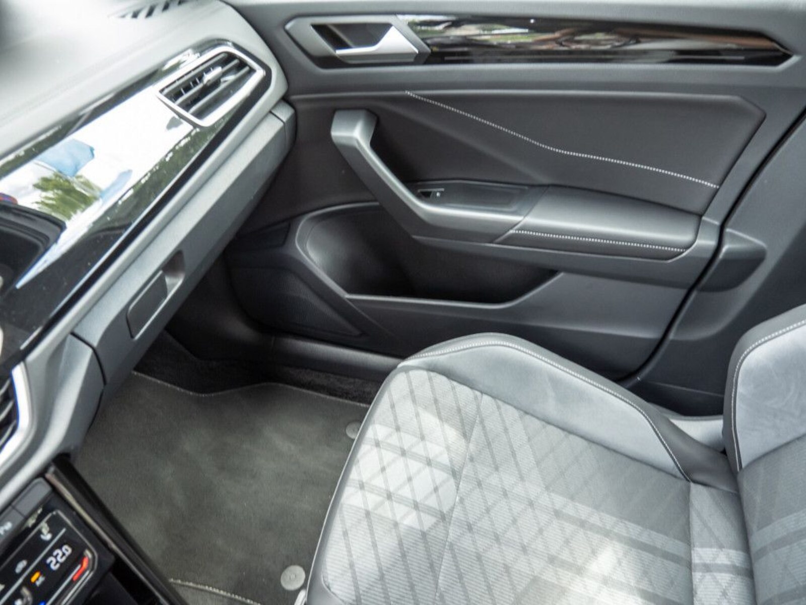 Volkswagen T-Roc – Bild 14