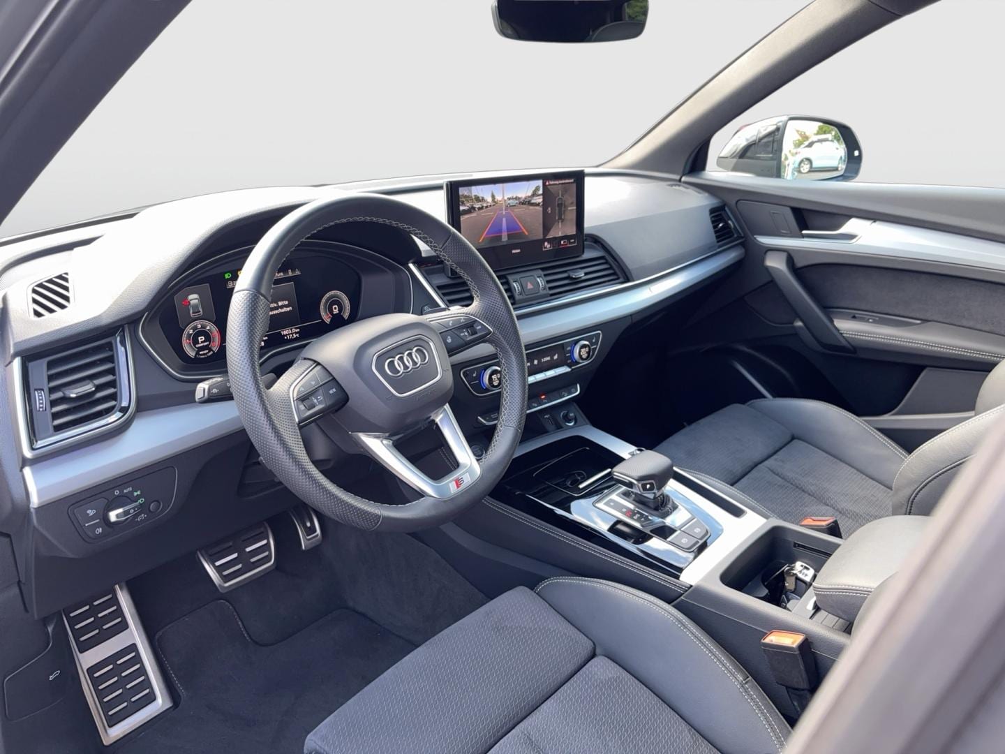 Bild über Audi Q5 40 TDI quattro 150 kW S tronic - für weitere Informationen kontaktieren Sie den Audi Partner