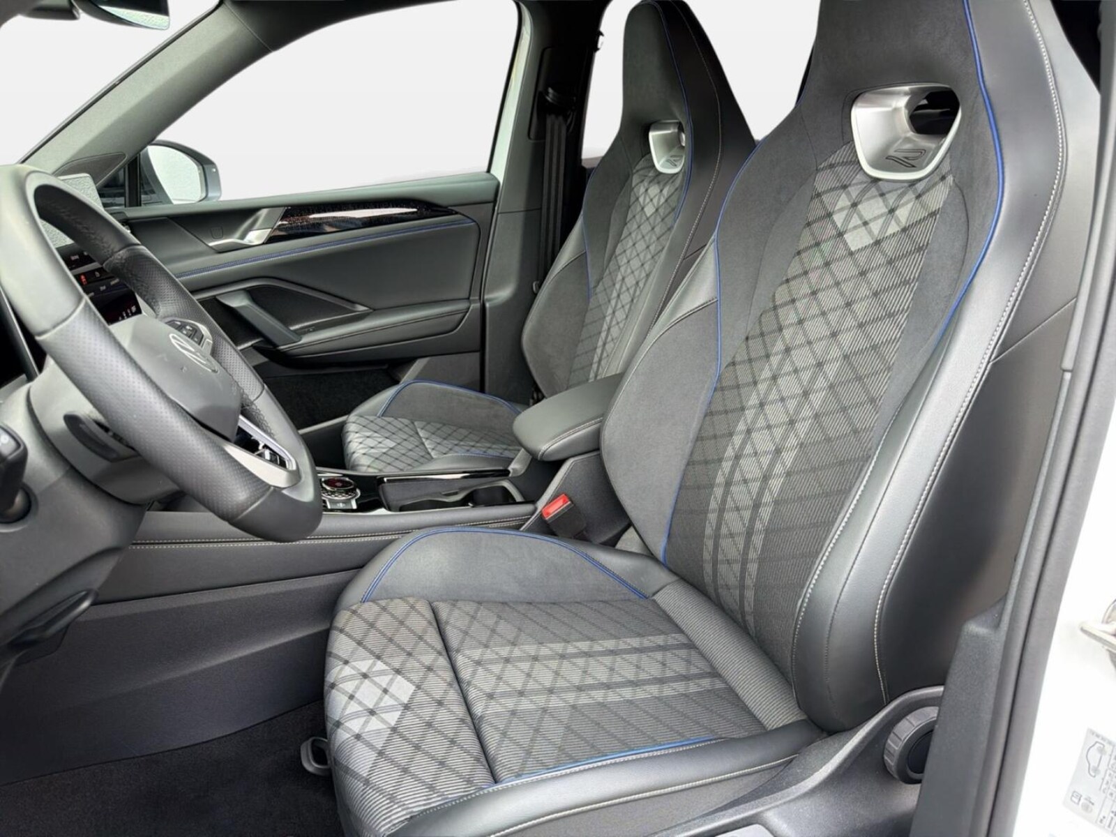 Volkswagen Tiguan – Bild 14