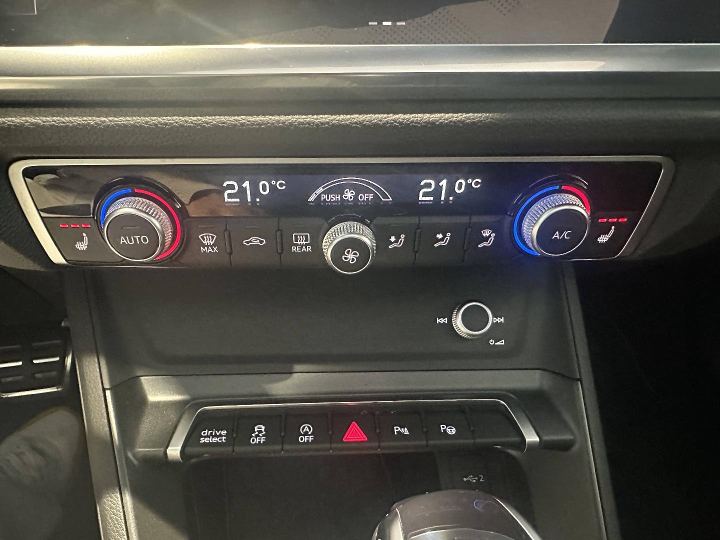 Image about Audi Q3 S line 35 TFSI 110 kW (150 ch) S tronic