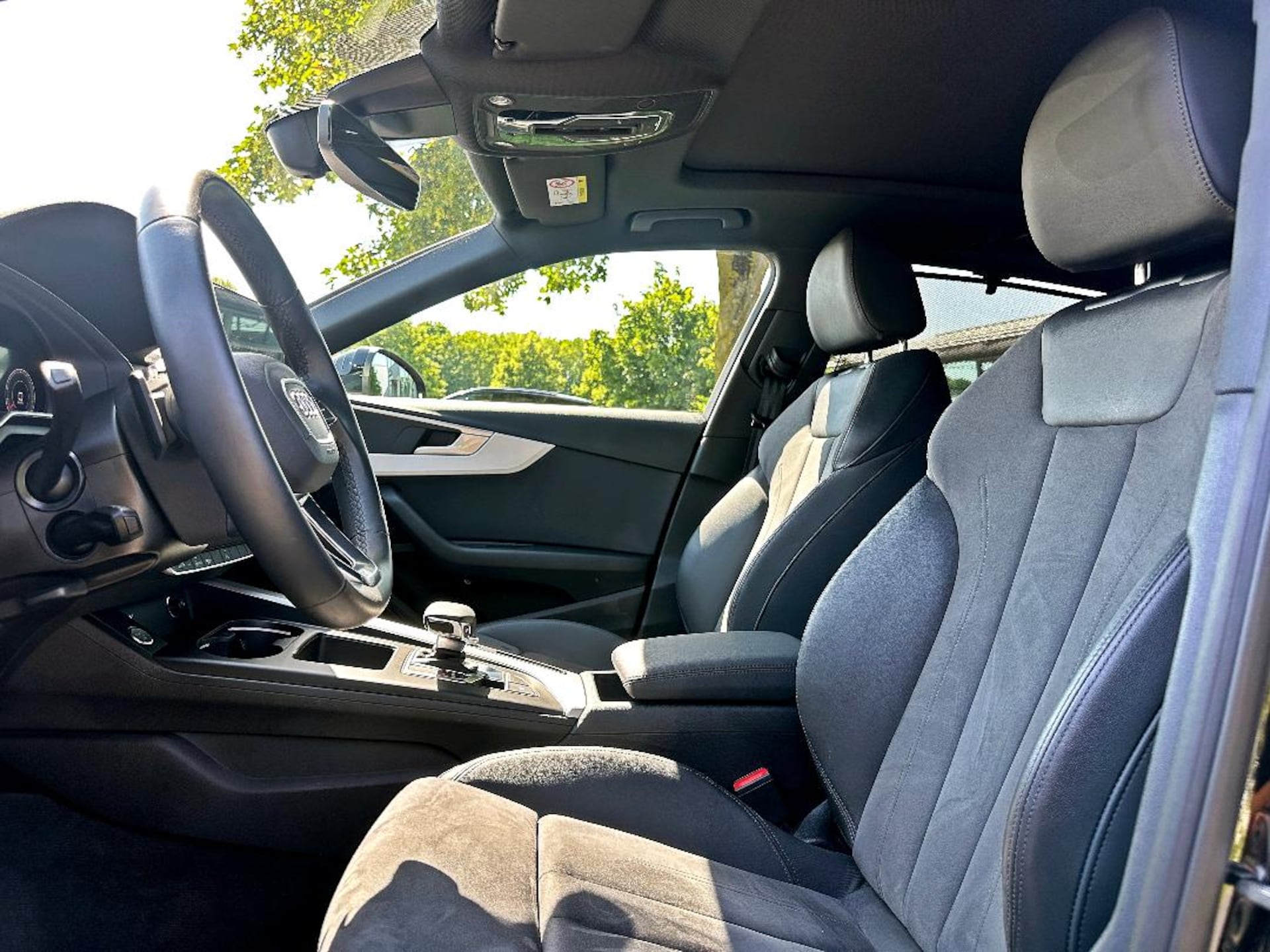 Audi A4 Avant S line