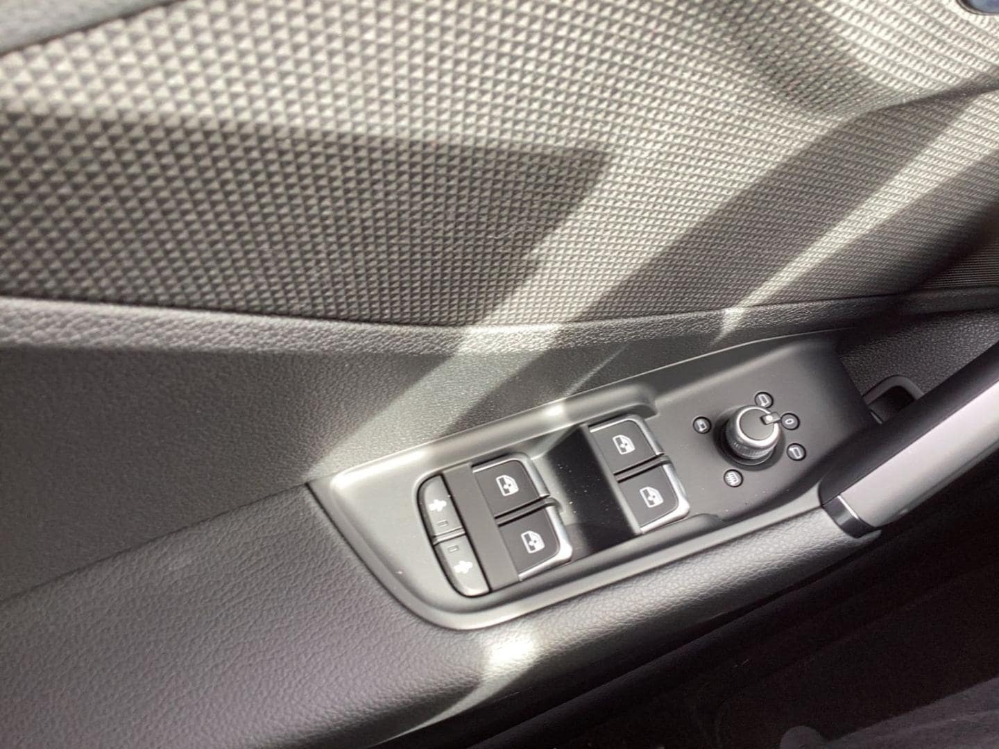 Bild über Audi Q2 S line 30 TFSI Schaltgetriebe - für weitere Informationen kontaktieren Sie den Audi Partner