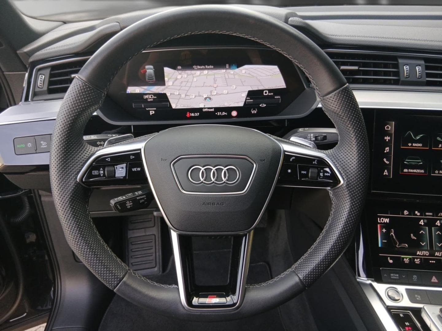 Bild über Audi e-tron Sportback advanced 55 quattro - für weitere Informationen kontaktieren Sie den Audi Partner