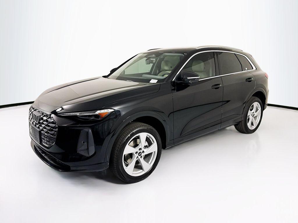 2026 Audi Q5 Premium Plus quattro's photo