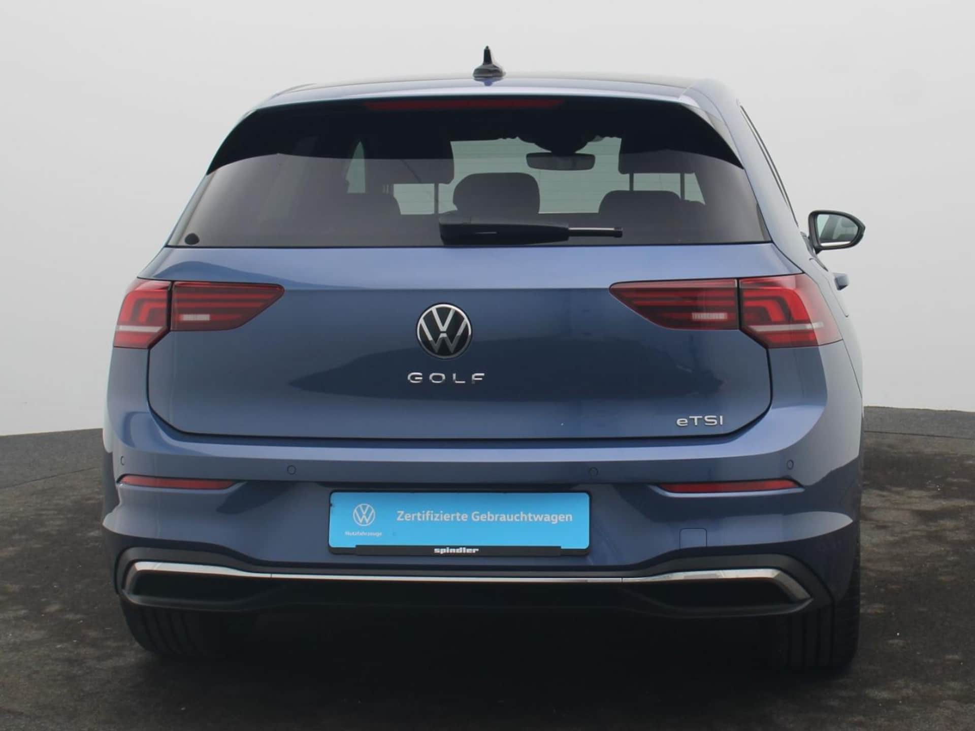 Volkswagen Golf Style