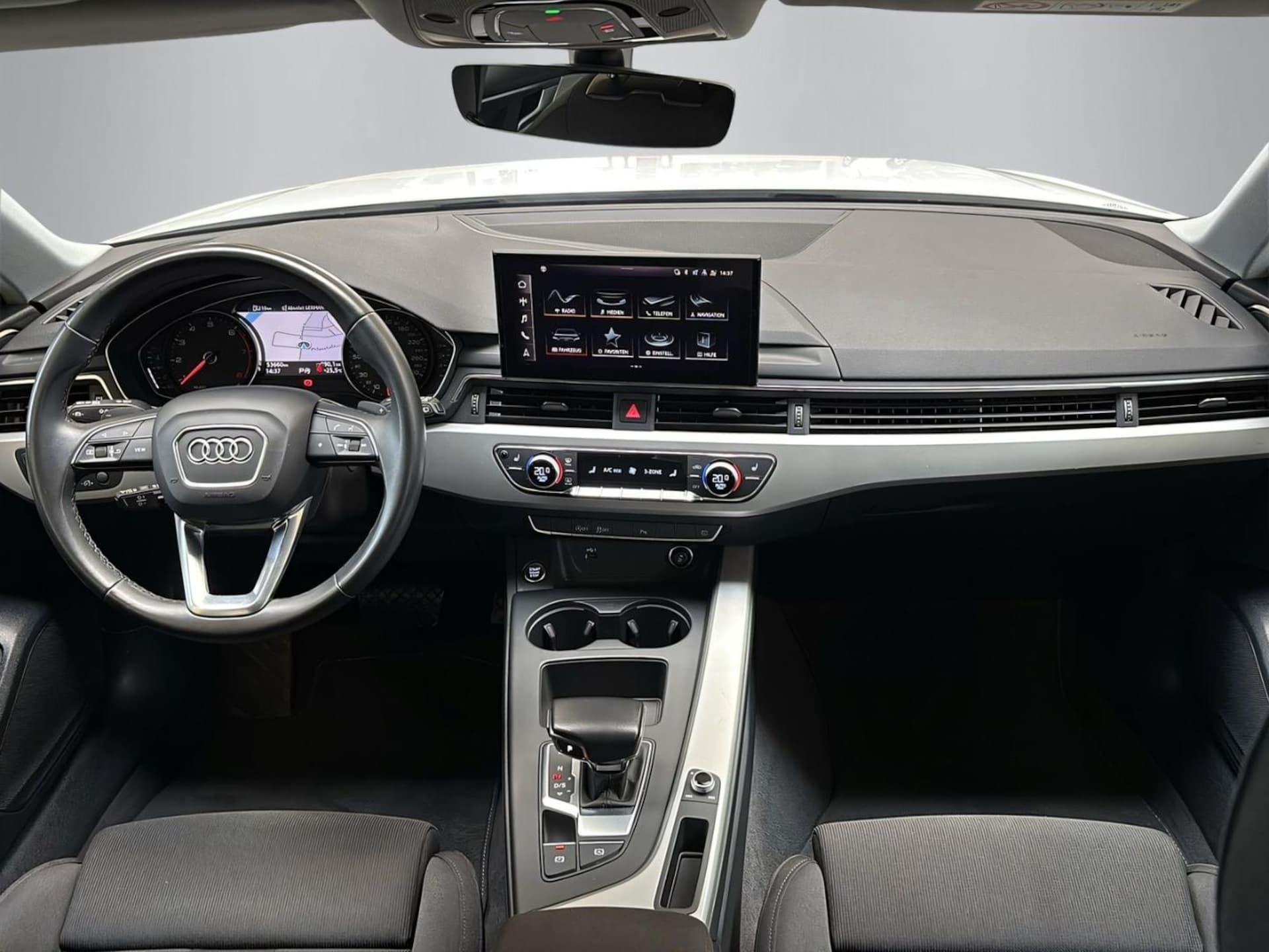 Audi A4 Avant S line