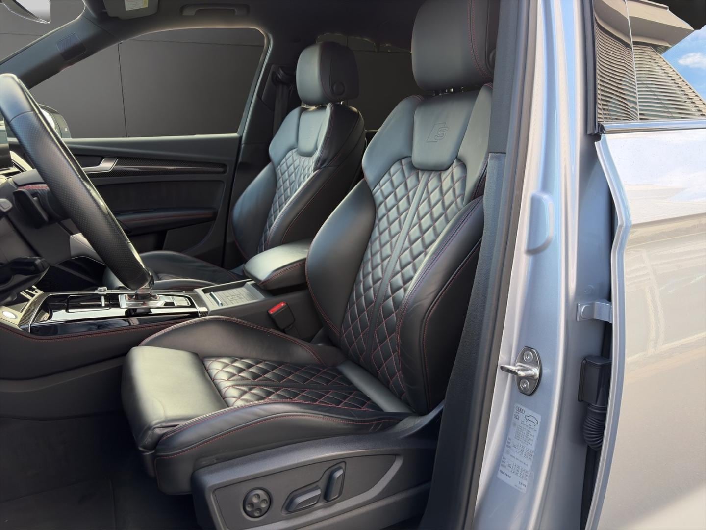 Bild über Audi Q5 Sportback 40 TDI quattro S tronic - für weitere Informationen kontaktieren Sie den Audi Partner