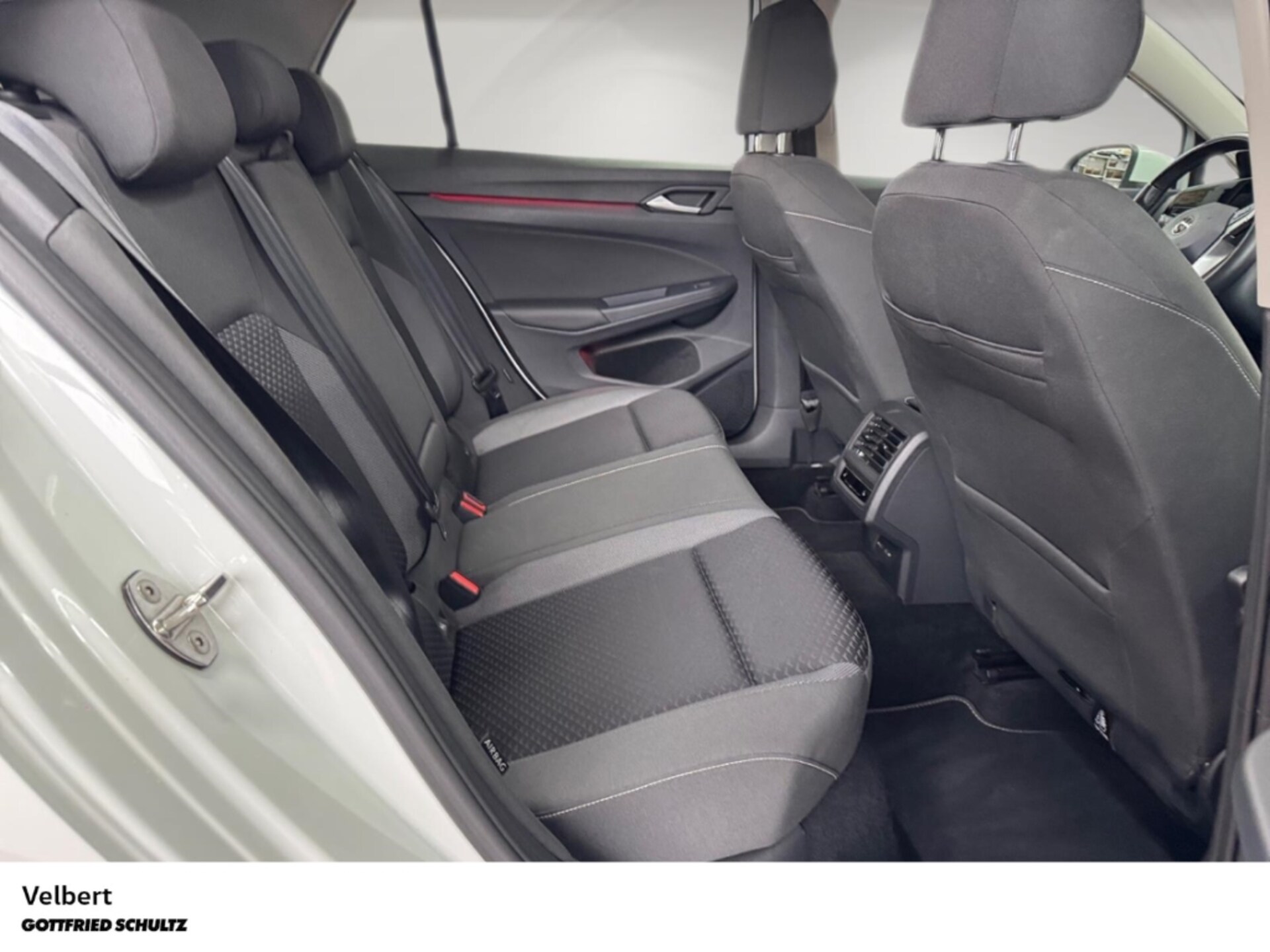 Volkswagen Golf Active