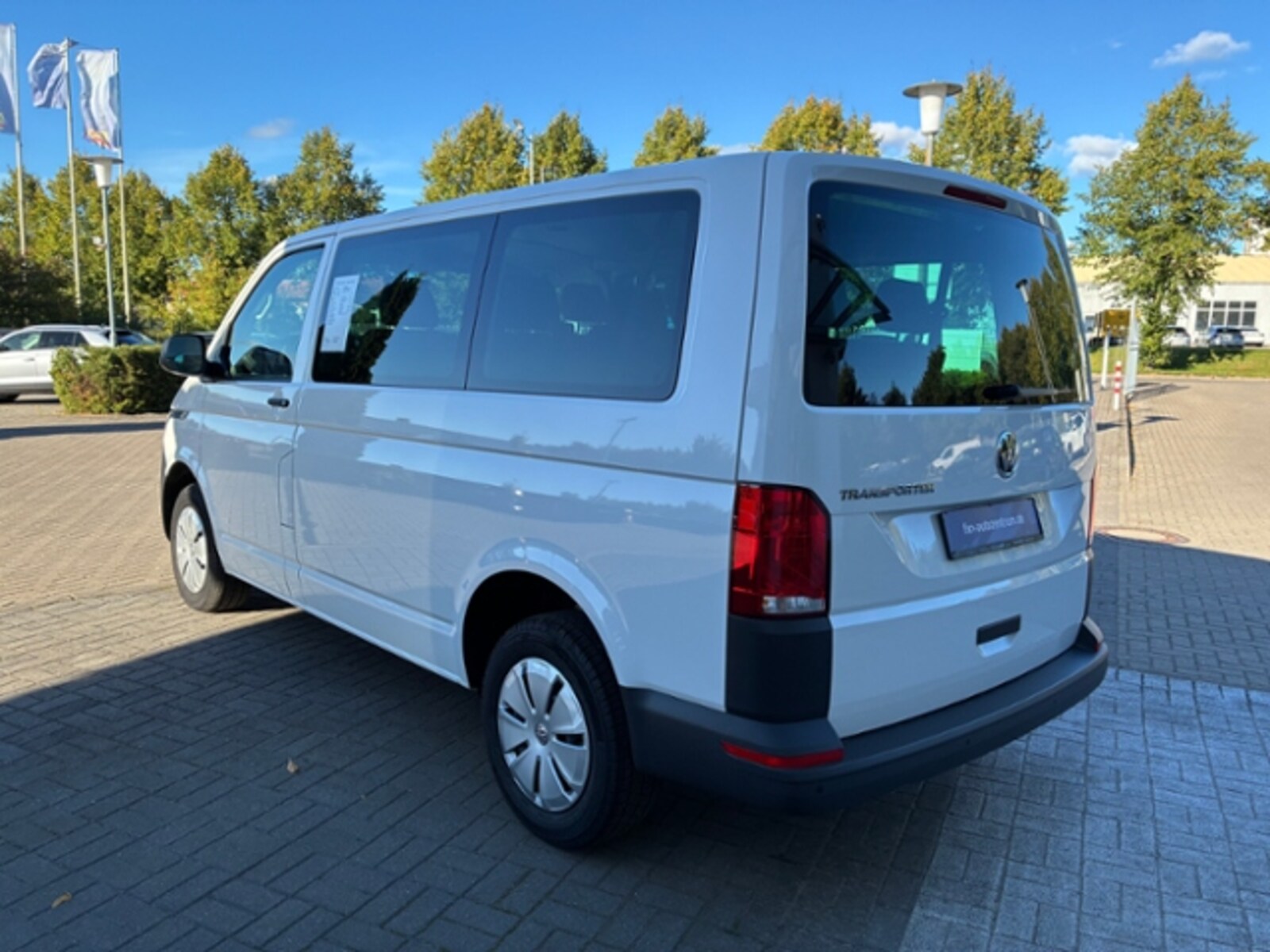 Volkswagen T6.1 Transporter Kombi kurzer Radstand – Bild 6