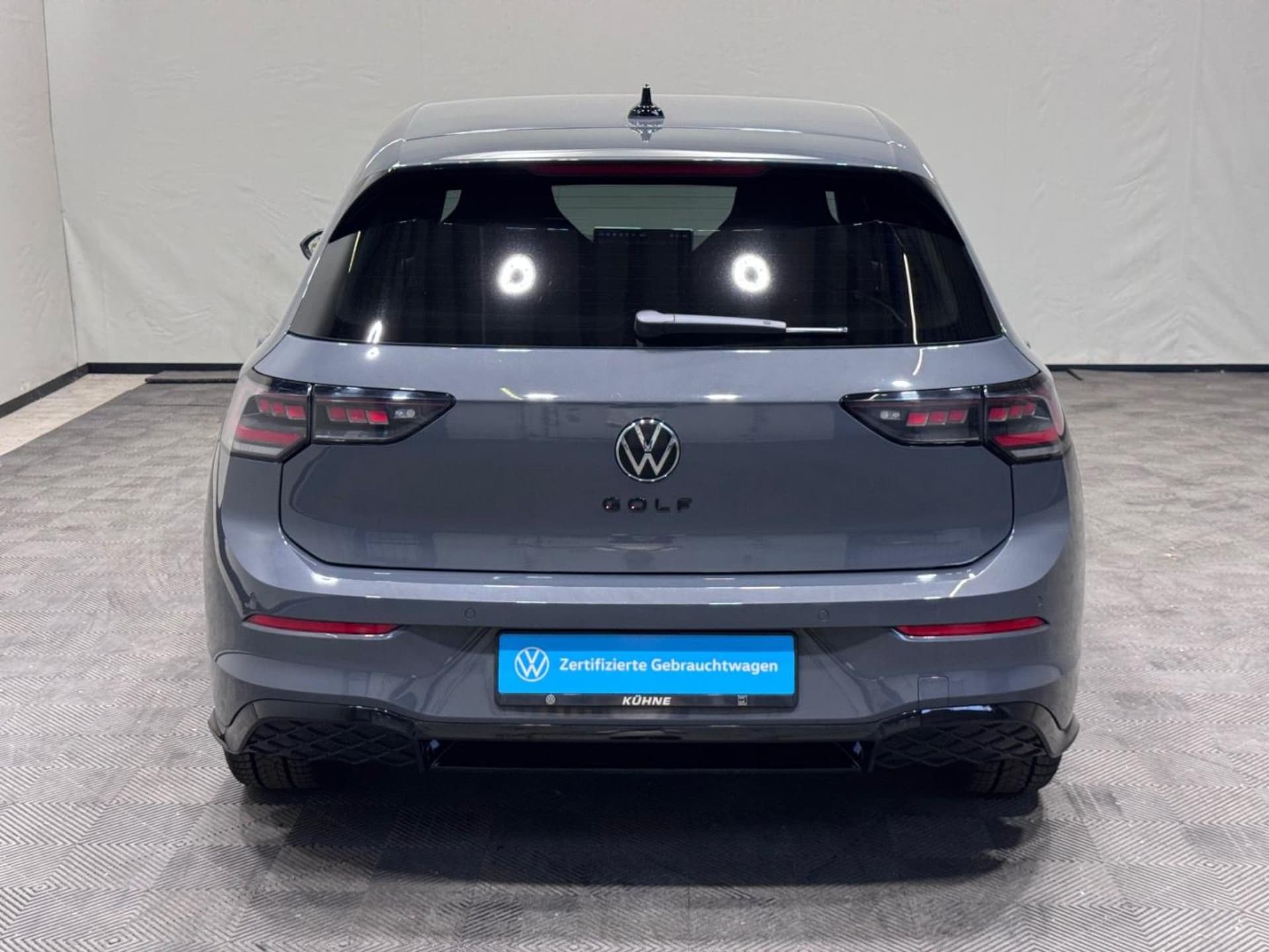 Volkswagen Golf R-Line