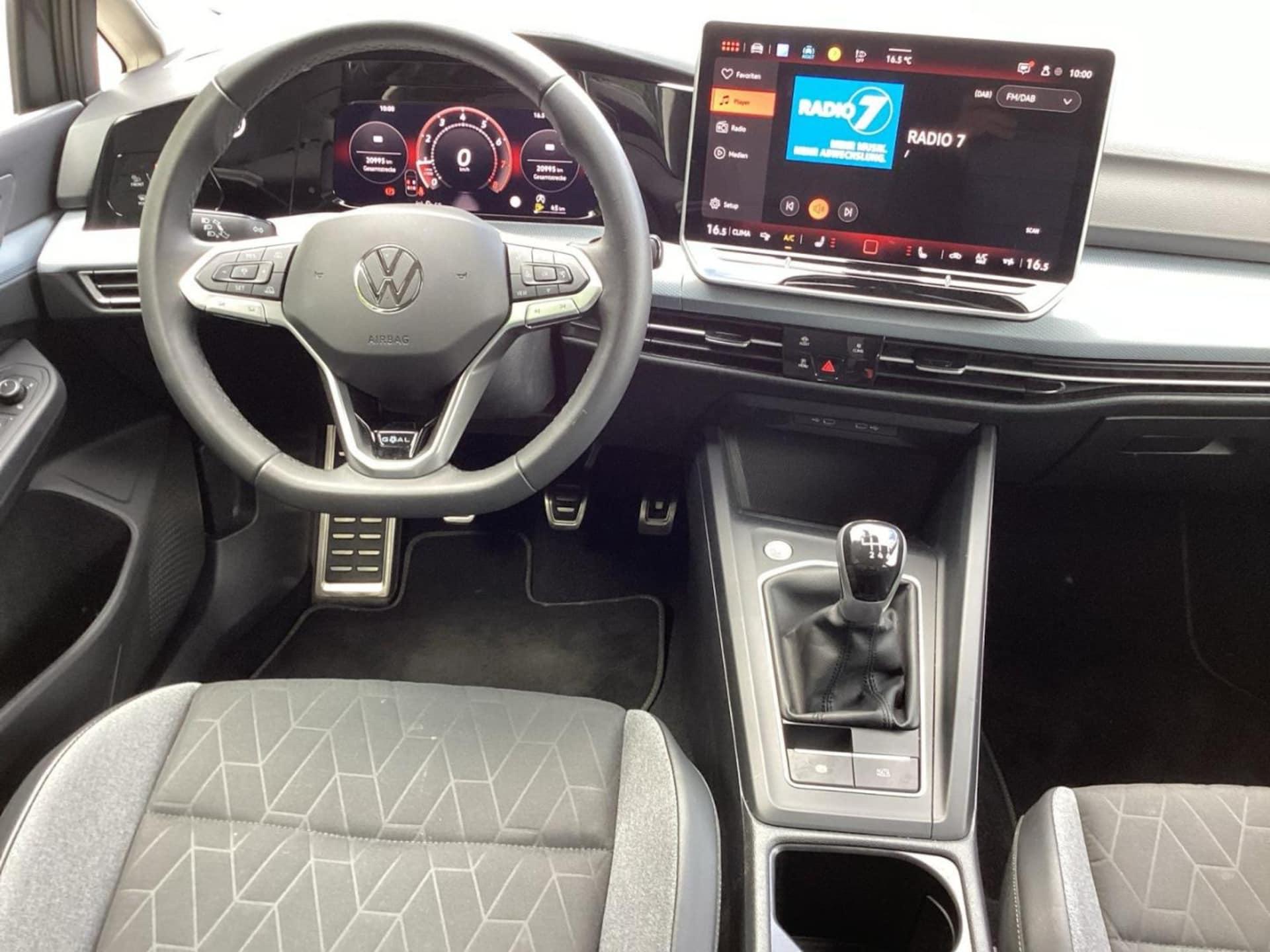 Volkswagen Golf Life