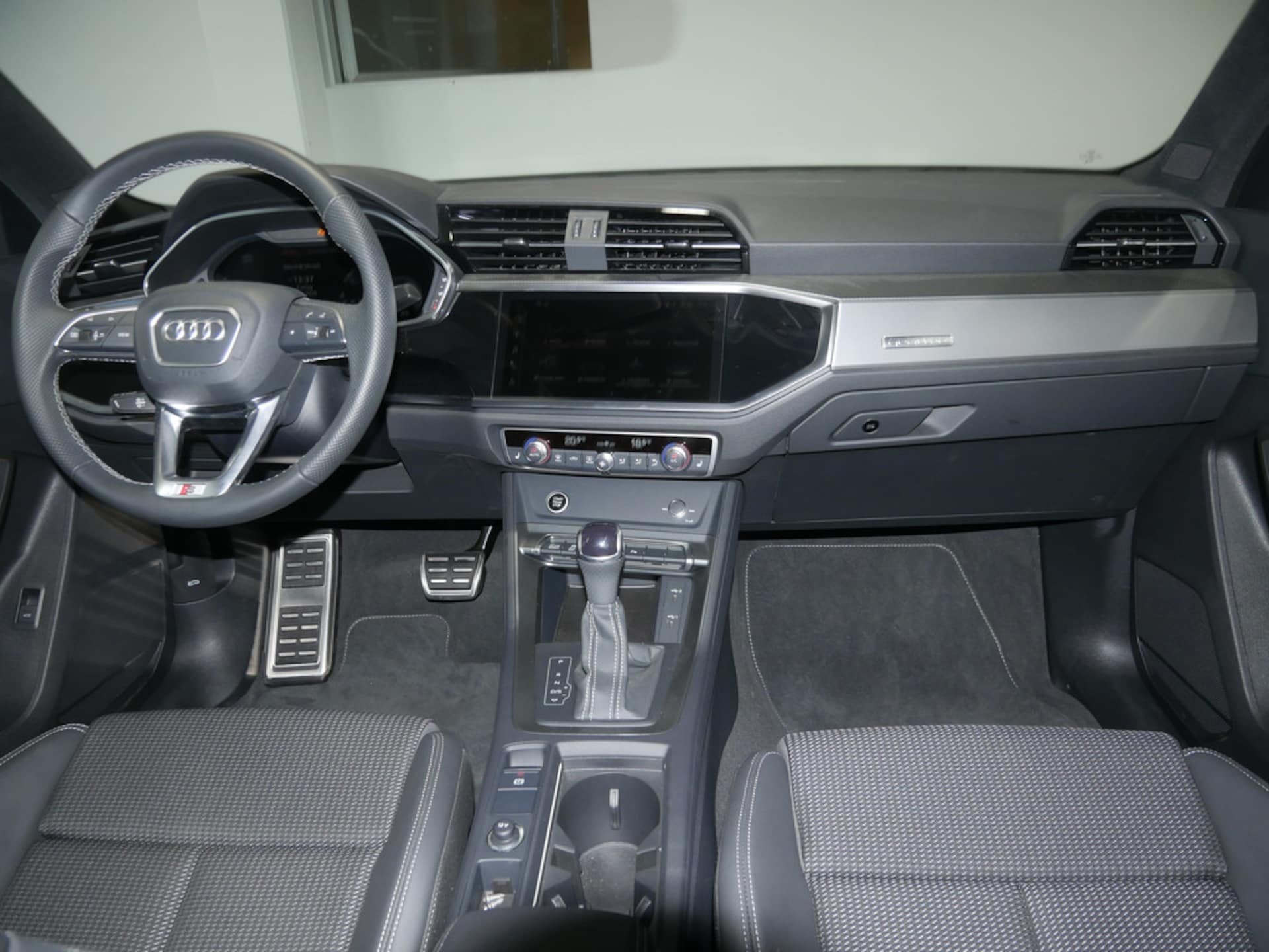 Audi Q3 SUV S line