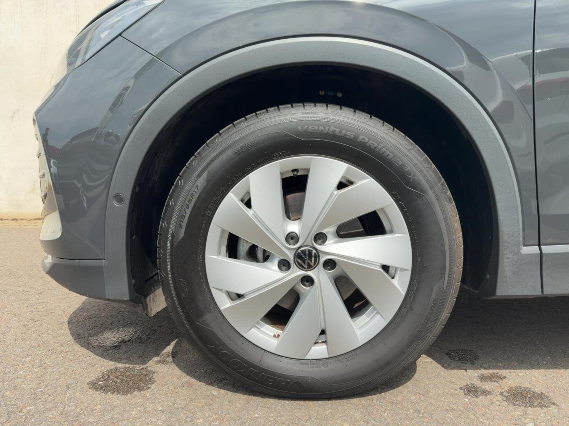 Volkswagen Tiguan Basis-Modell