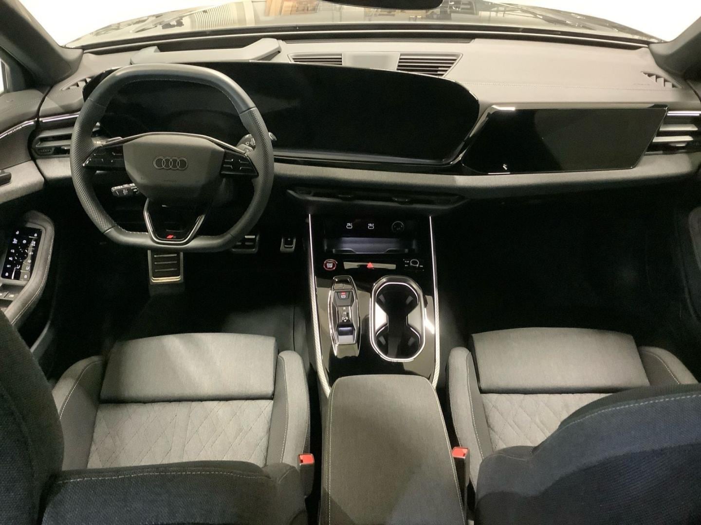Bild über Audi A6 Avant edition one TDI quattro 150 kWS tronic - für weitere Informationen kontaktieren Sie den Audi Partner