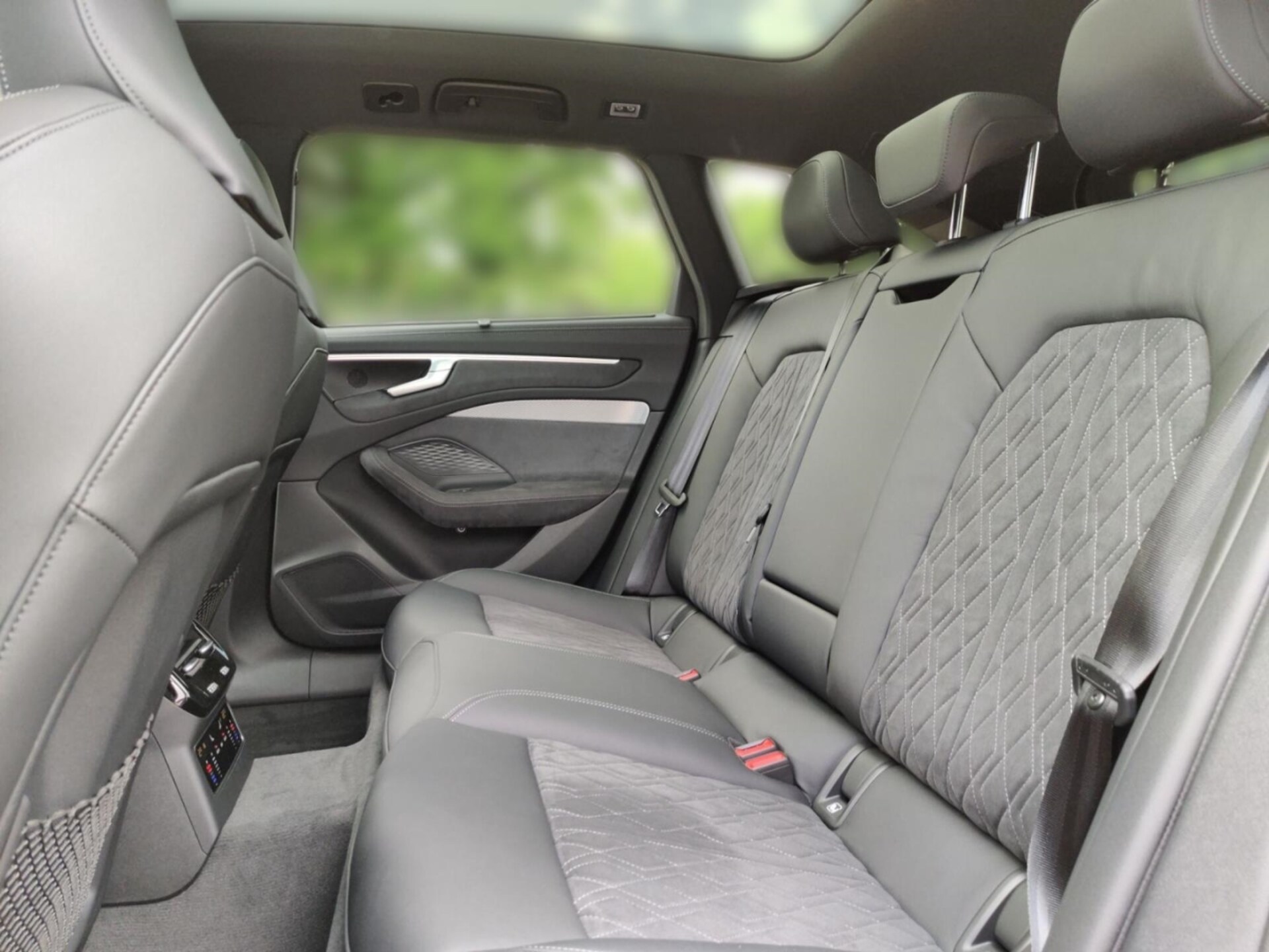 Audi A6 Avant edition one