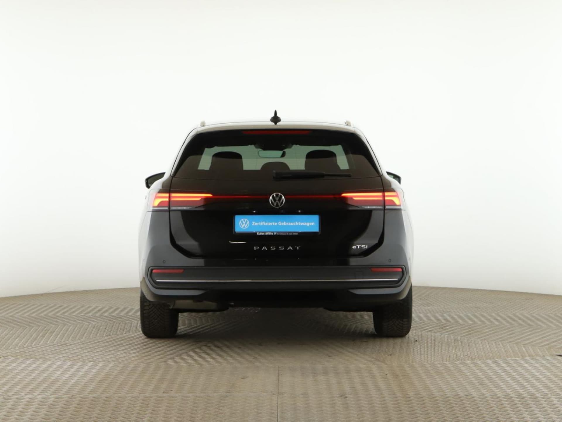 Volkswagen Passat Business