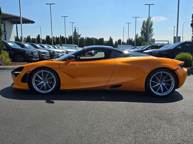 2022 McLaren 720S