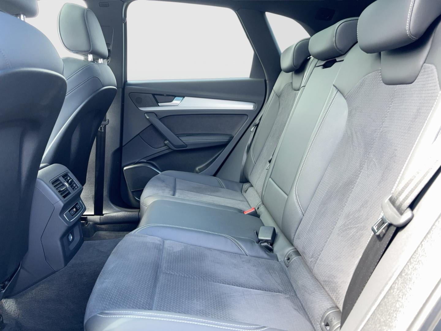 Bild über Audi Q5 40 TDI quattro 150 kW S tronic - für weitere Informationen kontaktieren Sie den Audi Partner