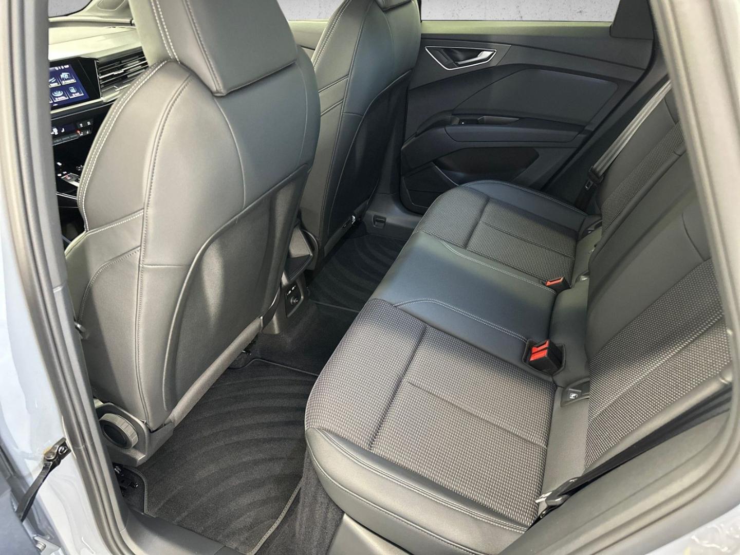 Image about Audi Q4 e-tron 40 e-tron