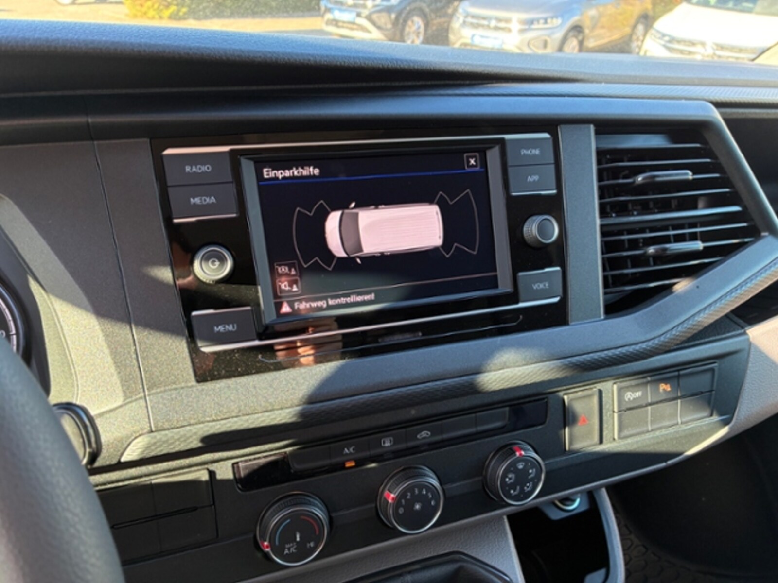Volkswagen T6.1 Transporter Kombi kurzer Radstand – Bild 16