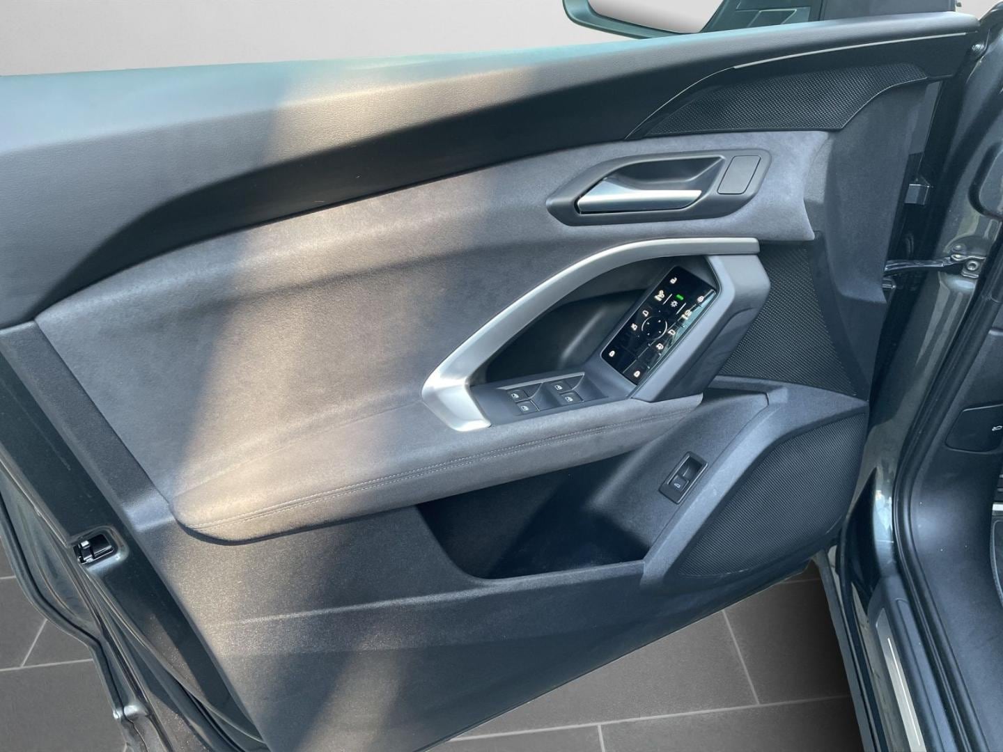 Bild über Audi Q5 SUV TDI quattro 150 kW S tronic - für weitere Informationen kontaktieren Sie den Audi Partner