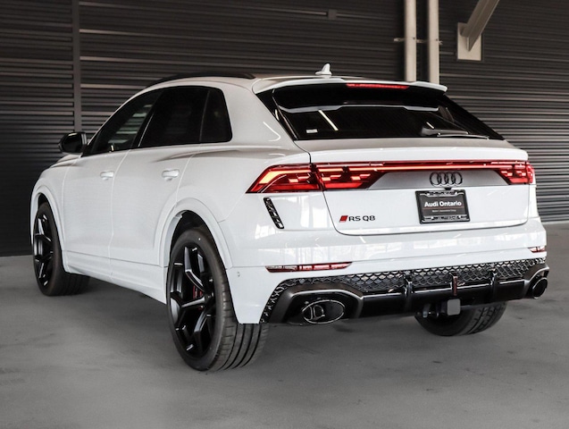 2026 Audi RS Q8 SUV performance