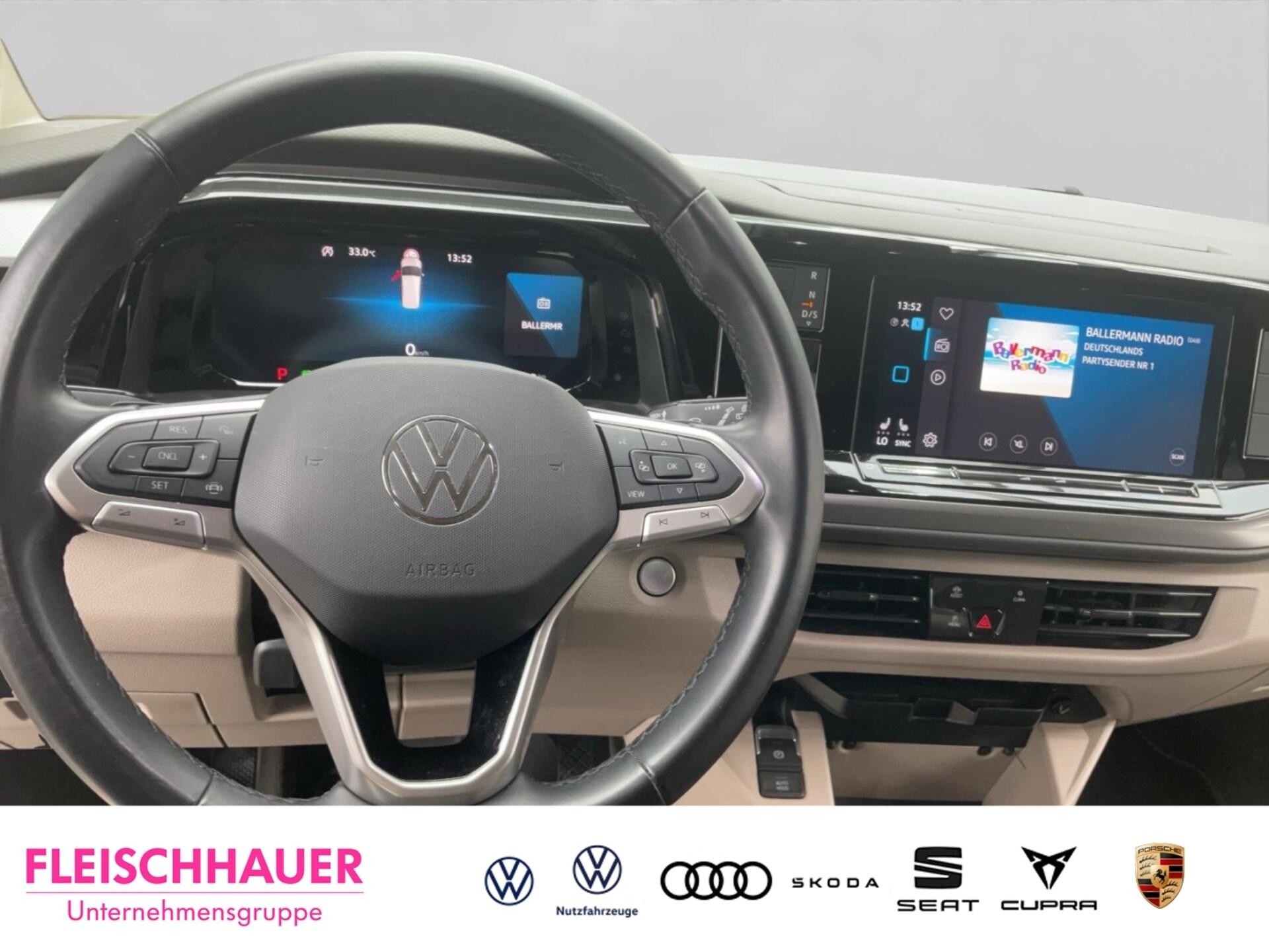 Volkswagen Multivan Langversion Basis-Modell