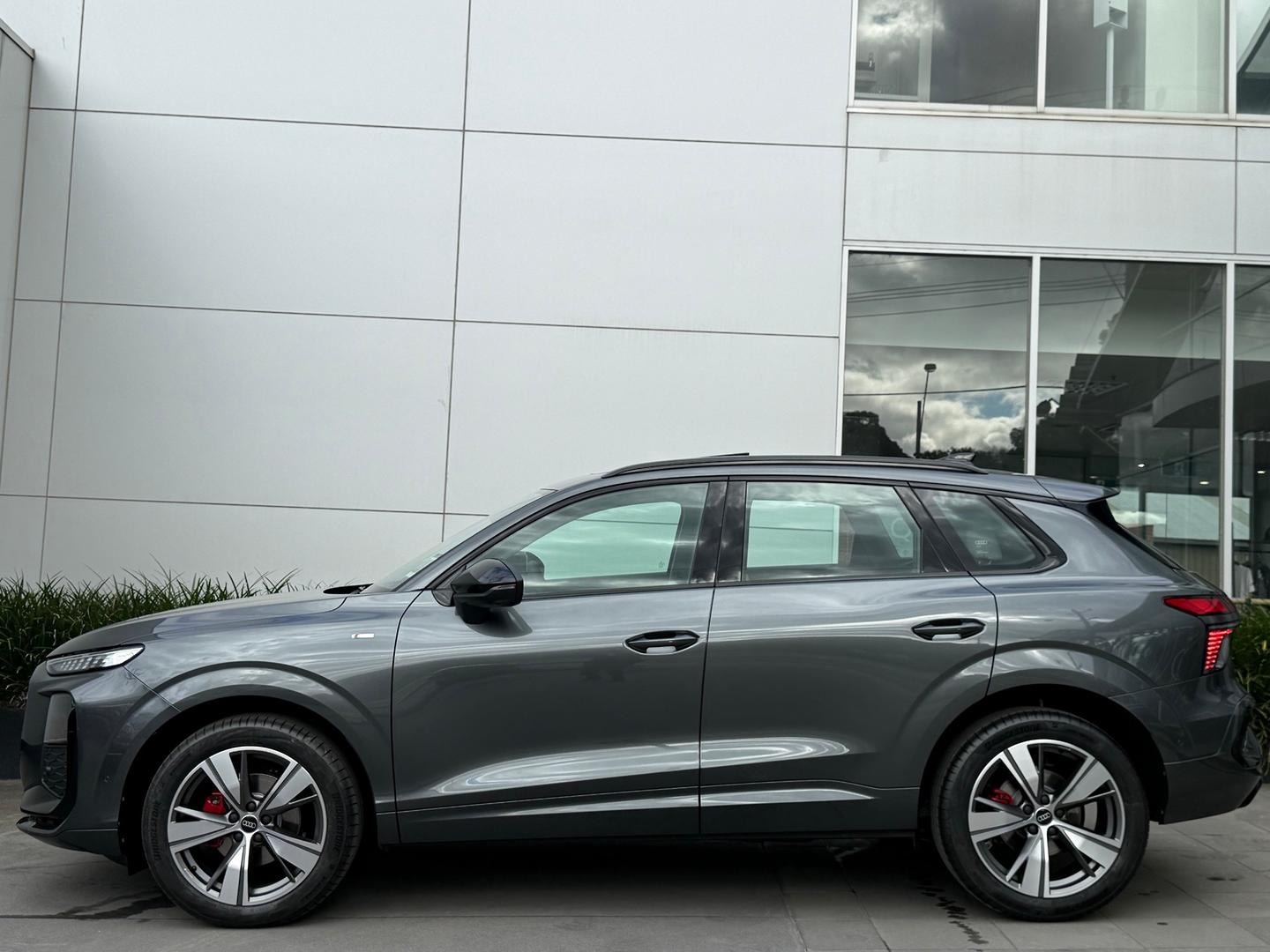 Image about Audi Q3 SUV TFSI 110 kW launch edition