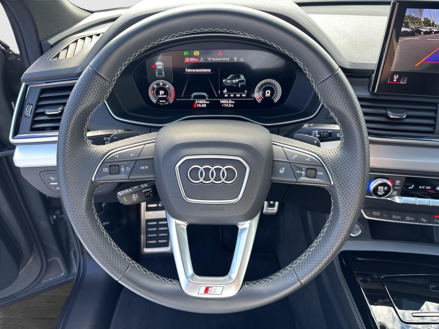 Bild über Audi Q5 40 TDI quattro 150 kW S tronic - für weitere Informationen kontaktieren Sie den Audi Partner