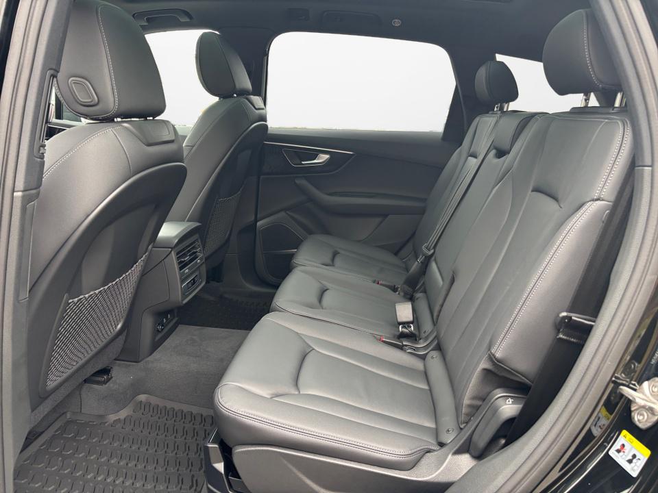 2026 Audi Q7 Premium - Photo 13