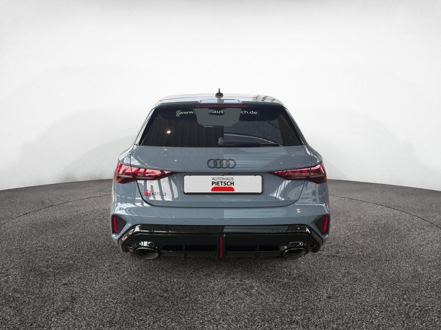 Bild über Audi RS 3 Sportback TFSI quattro 294 kW S tronic - für weitere Informationen kontaktieren Sie den Audi Partner