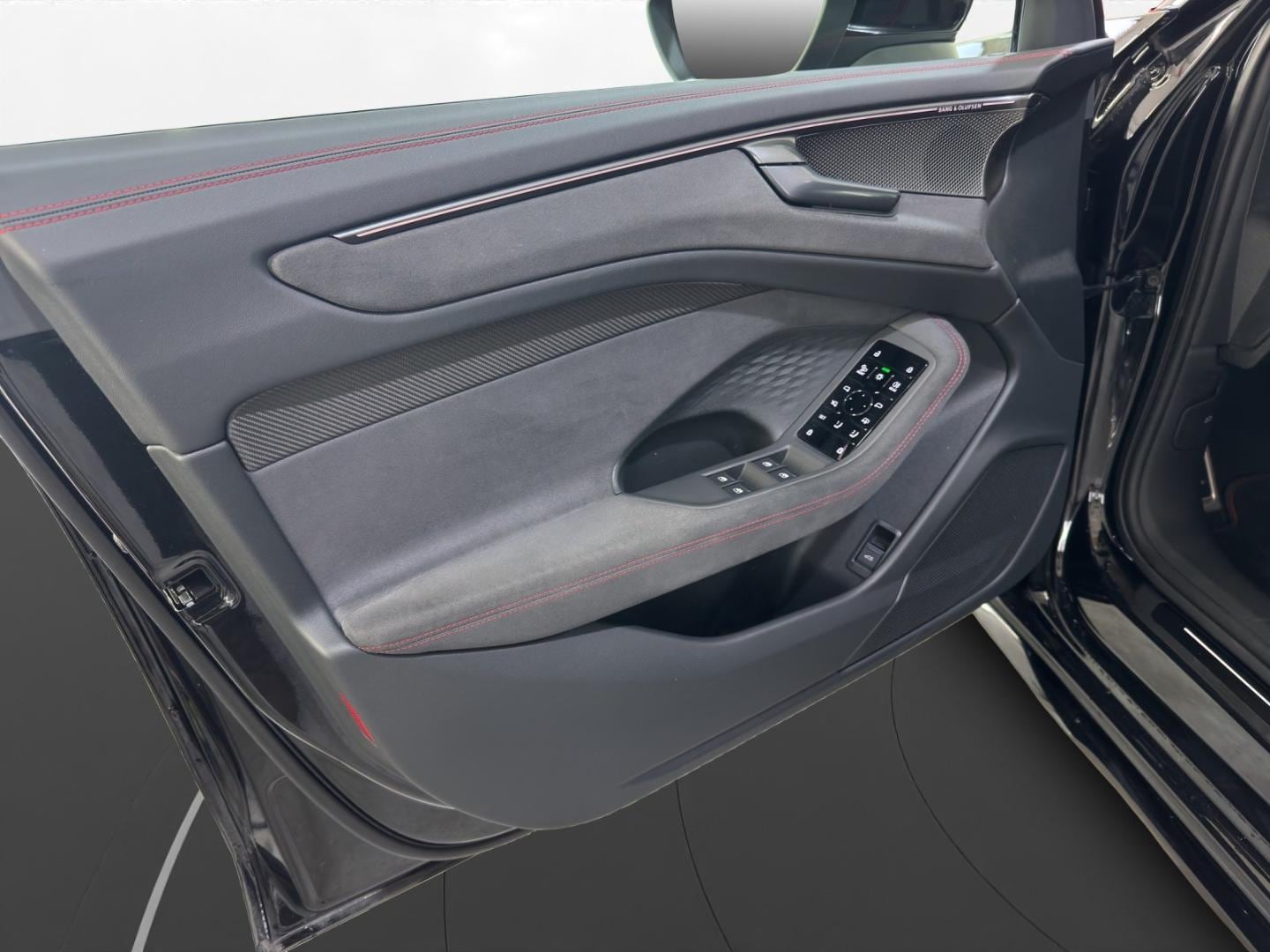 Bild über Audi A6 Avant TFSI quattro 270 kW S tronic - für weitere Informationen kontaktieren Sie den Audi Partner